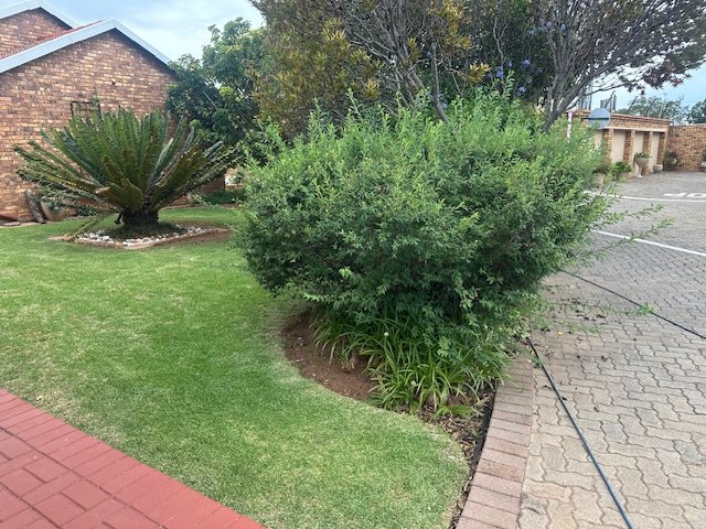 3 Bedroom Property for Sale in Wilro Park Gauteng