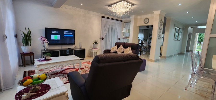 5 Bedroom Property for Sale in Aspen Hills Gauteng