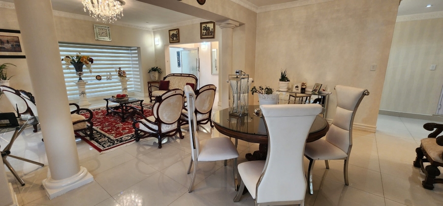 5 Bedroom Property for Sale in Aspen Hills Gauteng