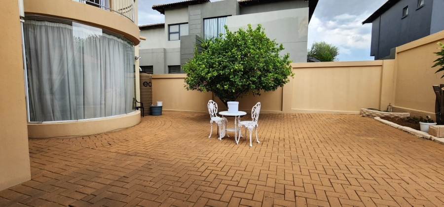 5 Bedroom Property for Sale in Aspen Hills Gauteng