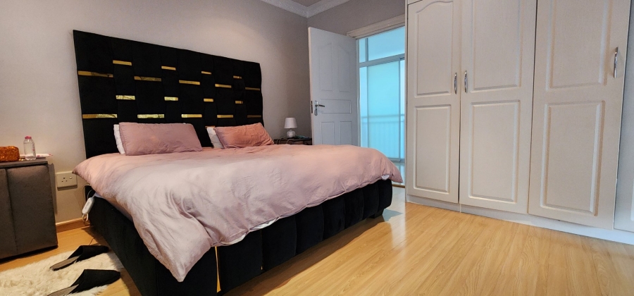 5 Bedroom Property for Sale in Aspen Hills Gauteng