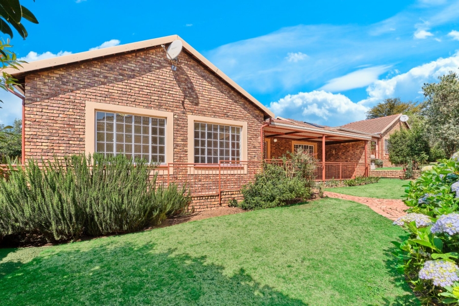 2 Bedroom Property for Sale in Harveston A H Gauteng