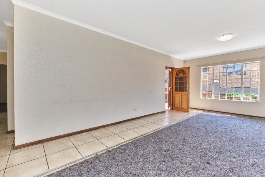 2 Bedroom Property for Sale in Harveston A H Gauteng