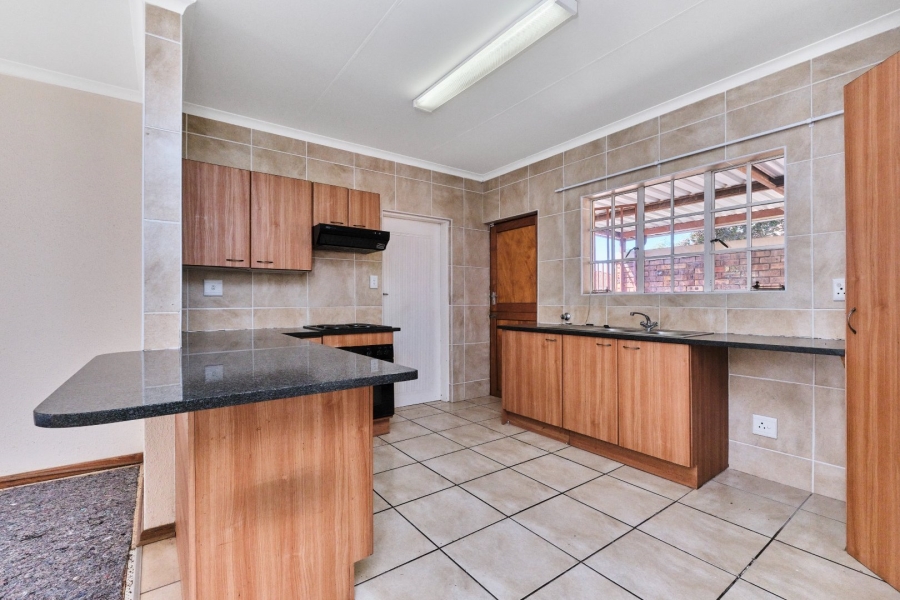 2 Bedroom Property for Sale in Harveston A H Gauteng