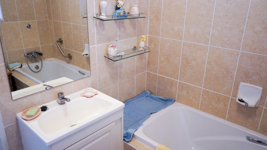 3 Bedroom Property for Sale in Harveston A H Gauteng