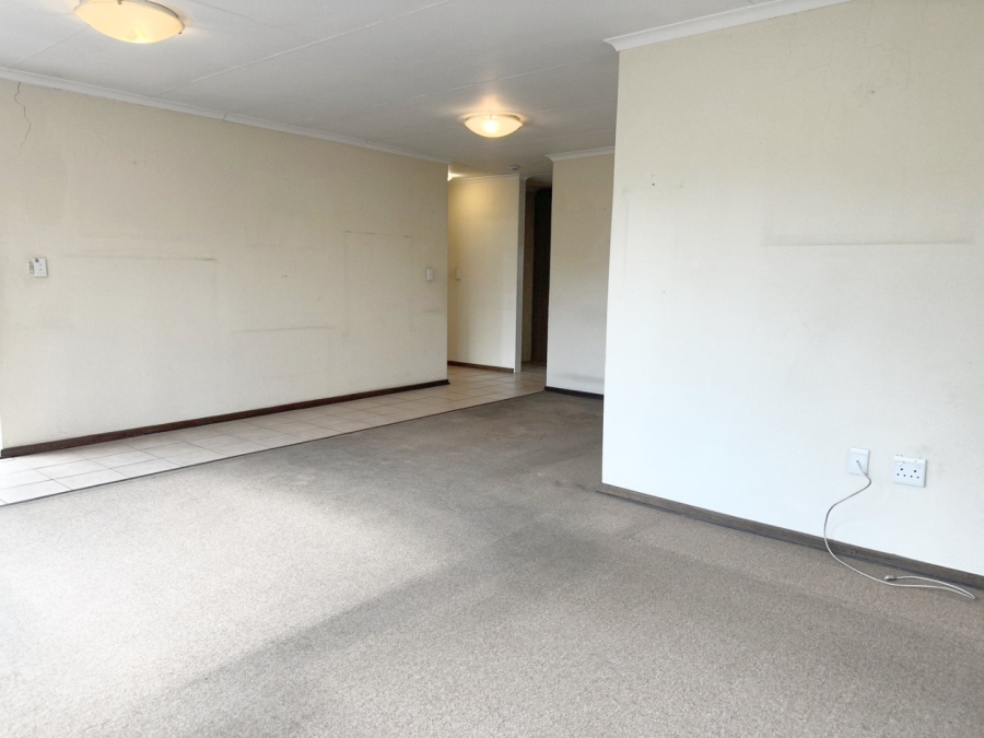 3 Bedroom Property for Sale in Wilgeheuwel Gauteng