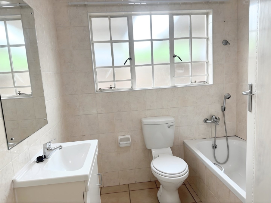 3 Bedroom Property for Sale in Wilgeheuwel Gauteng