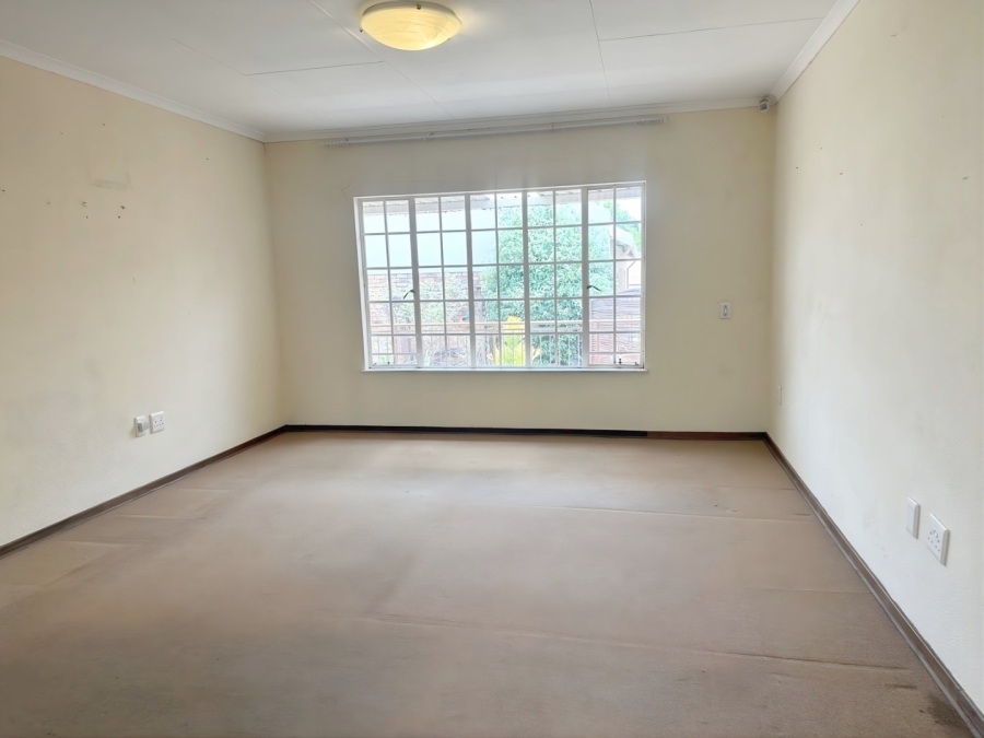 3 Bedroom Property for Sale in Wilgeheuwel Gauteng