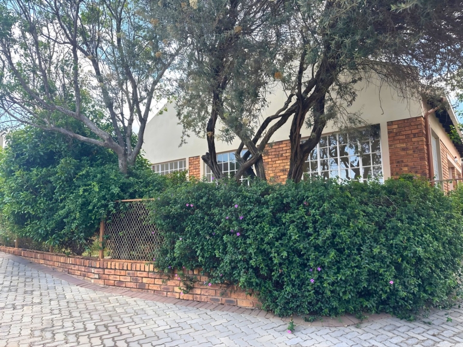 3 Bedroom Property for Sale in Wilgeheuwel Gauteng