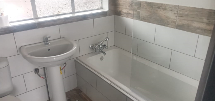 2 Bedroom Property for Sale in Kempton Park Central Gauteng
