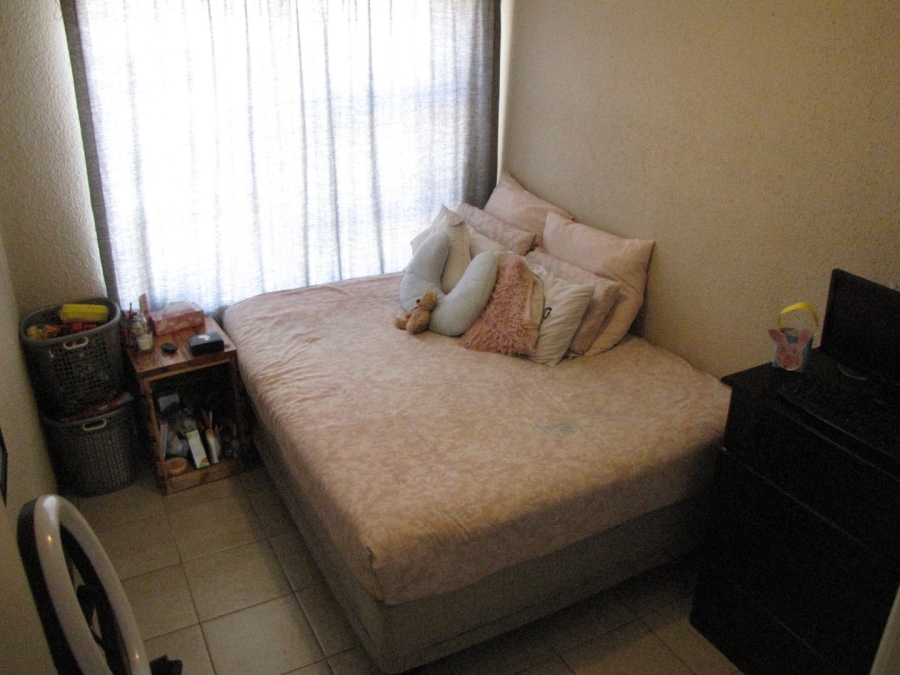 2 Bedroom Property for Sale in Hoogland Gauteng
