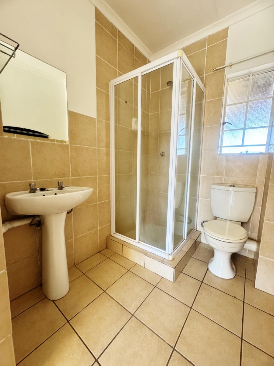 To Let 2 Bedroom Property for Rent in Glen Lauriston Gauteng