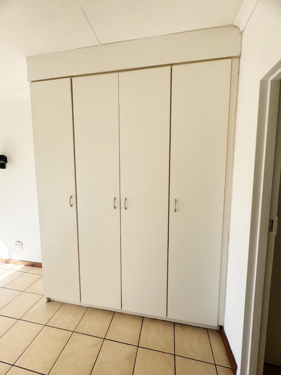 To Let 2 Bedroom Property for Rent in Glen Lauriston Gauteng