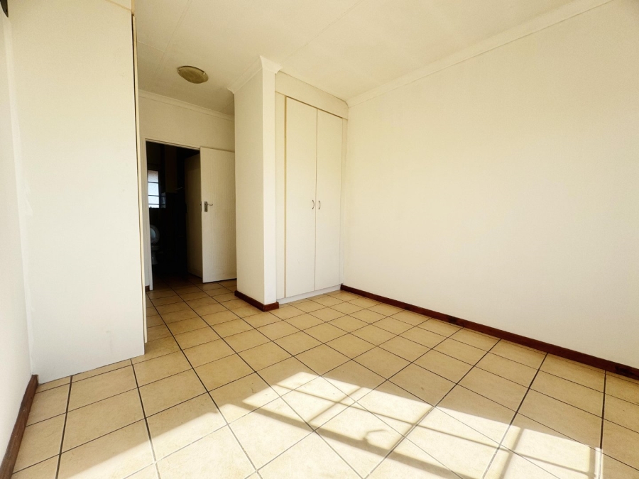 To Let 2 Bedroom Property for Rent in Glen Lauriston Gauteng