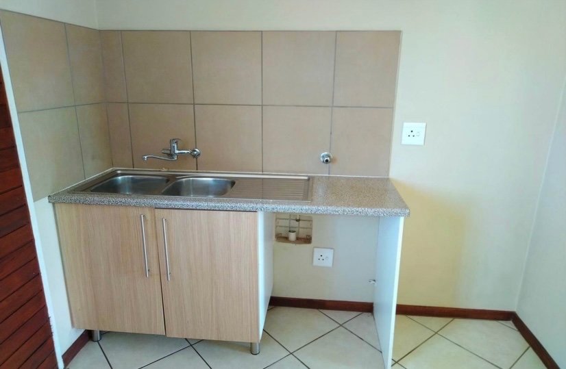 2 Bedroom Property for Sale in Monavoni A H Gauteng