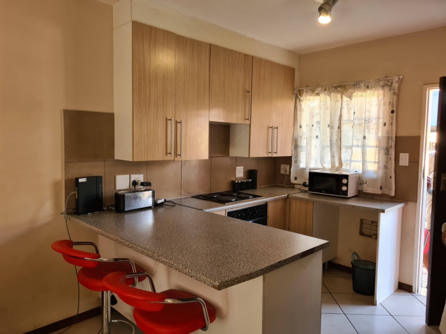 2 Bedroom Property for Sale in Monavoni A H Gauteng