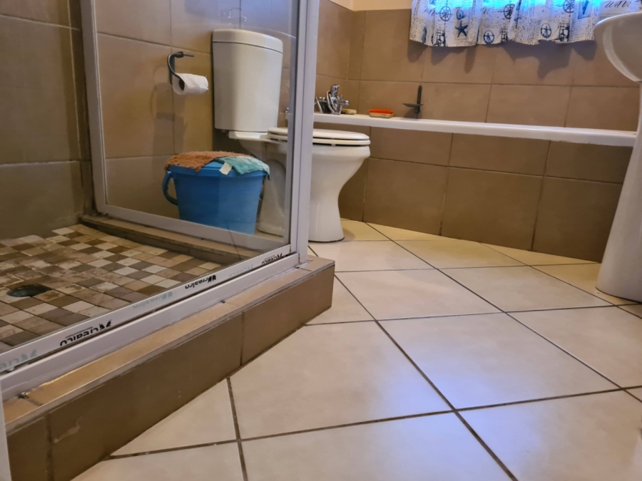 2 Bedroom Property for Sale in Monavoni A H Gauteng