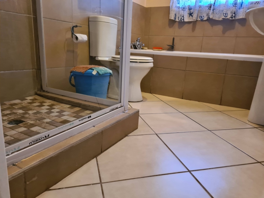 2 Bedroom Property for Sale in Monavoni A H Gauteng