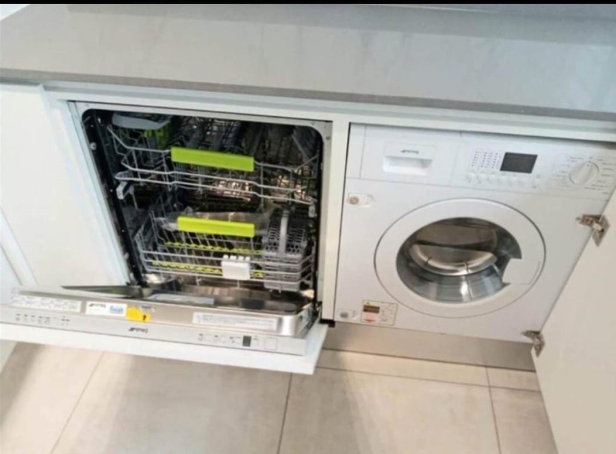 To Let 3 Bedroom Property for Rent in The Polofields Gauteng