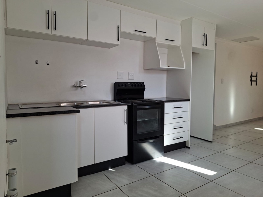 To Let 1 Bedroom Property for Rent in Brentwood Park AH Gauteng