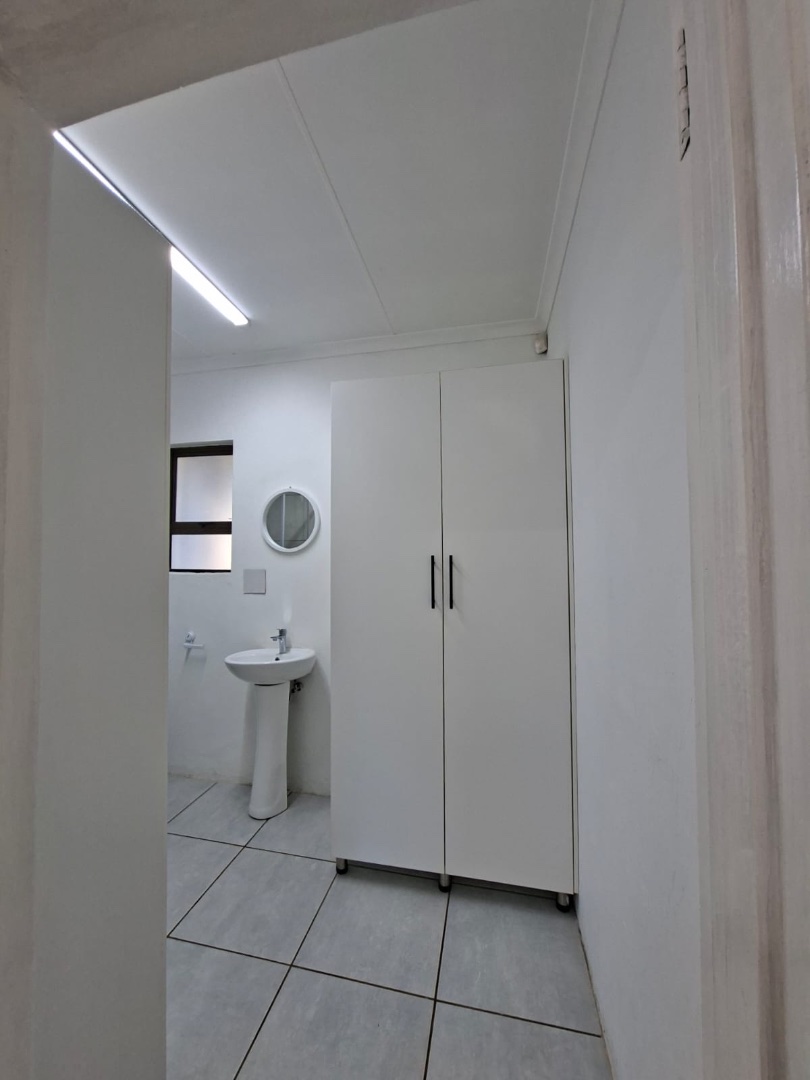 To Let 1 Bedroom Property for Rent in Brentwood Park AH Gauteng