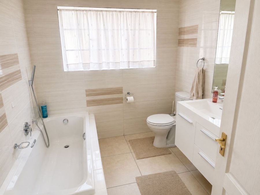 3 Bedroom Property for Sale in Amorosa Gauteng