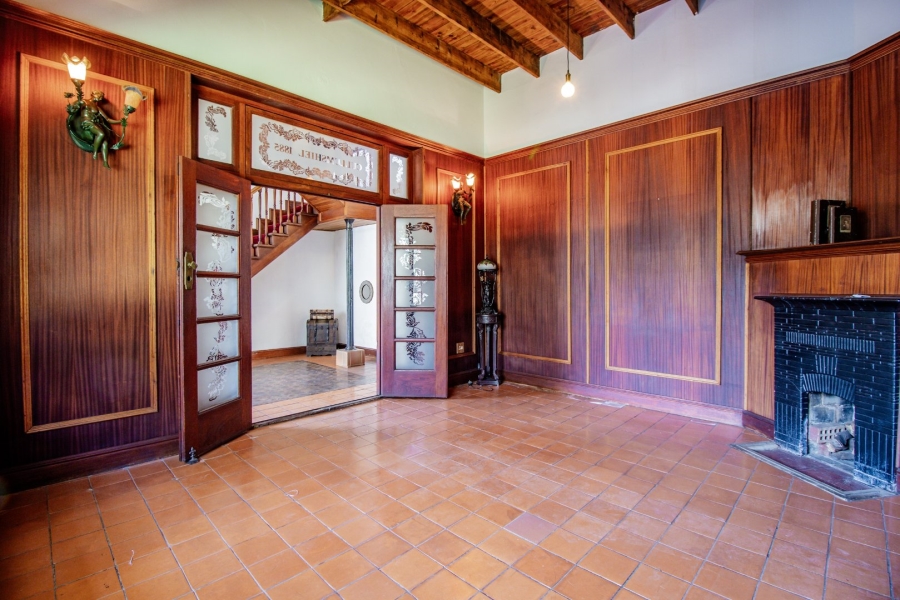 7 Bedroom Property for Sale in Oakdene Gauteng