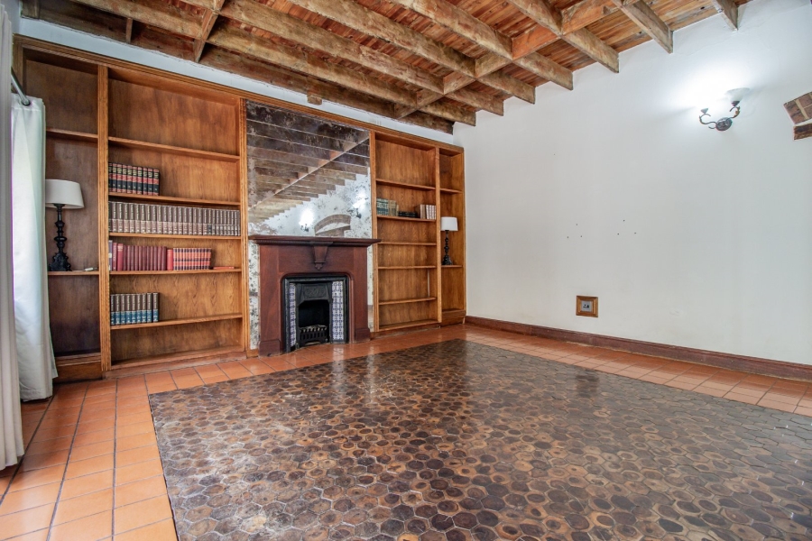 7 Bedroom Property for Sale in Oakdene Gauteng