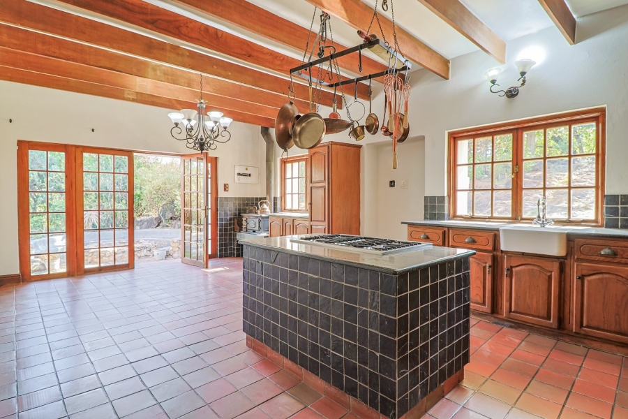 7 Bedroom Property for Sale in Oakdene Gauteng