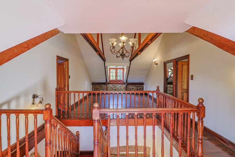 7 Bedroom Property for Sale in Oakdene Gauteng