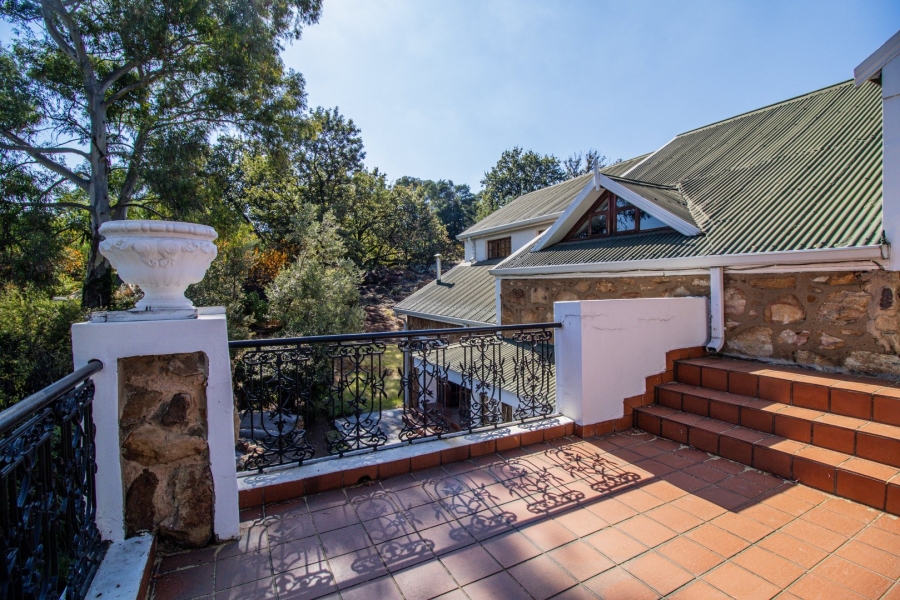 7 Bedroom Property for Sale in Oakdene Gauteng
