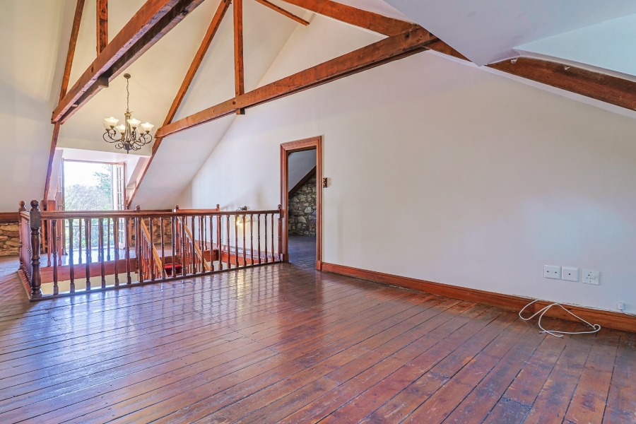 7 Bedroom Property for Sale in Oakdene Gauteng