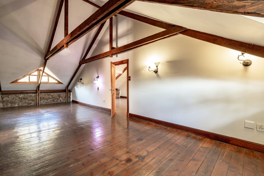 7 Bedroom Property for Sale in Oakdene Gauteng