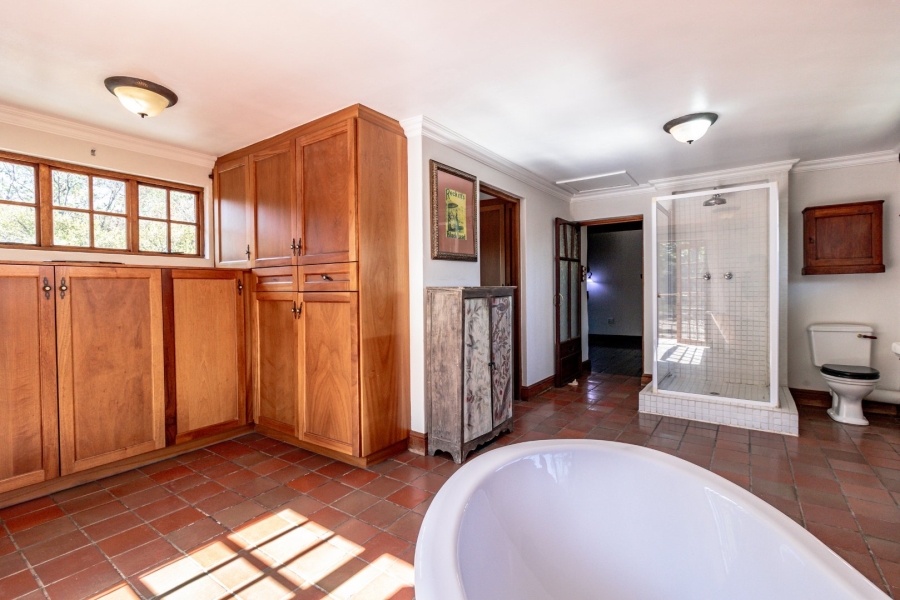 7 Bedroom Property for Sale in Oakdene Gauteng