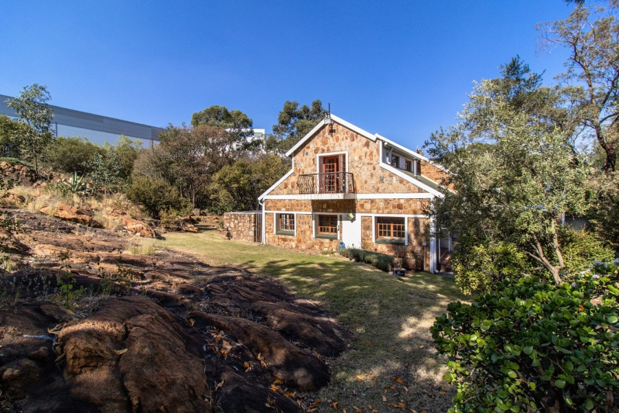 7 Bedroom Property for Sale in Oakdene Gauteng