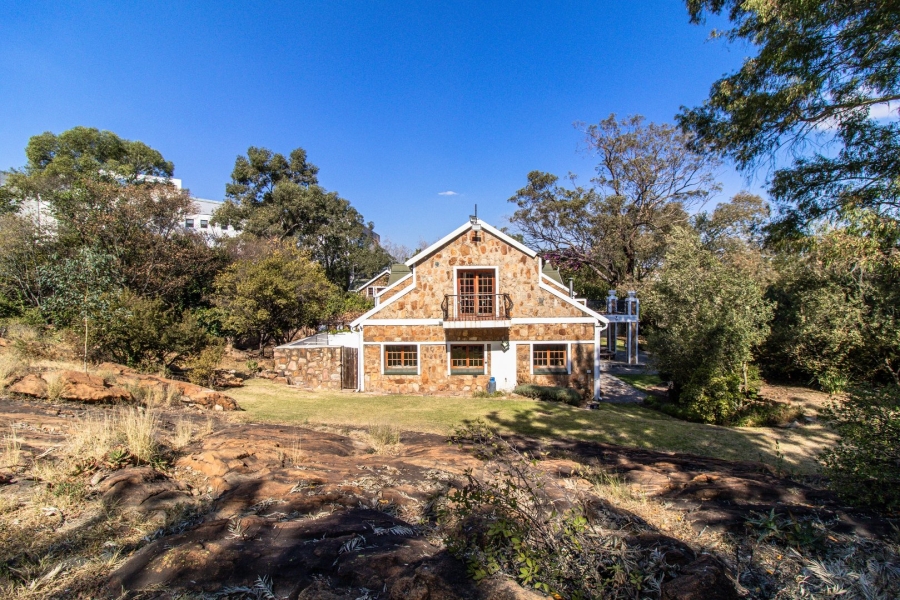 7 Bedroom Property for Sale in Oakdene Gauteng