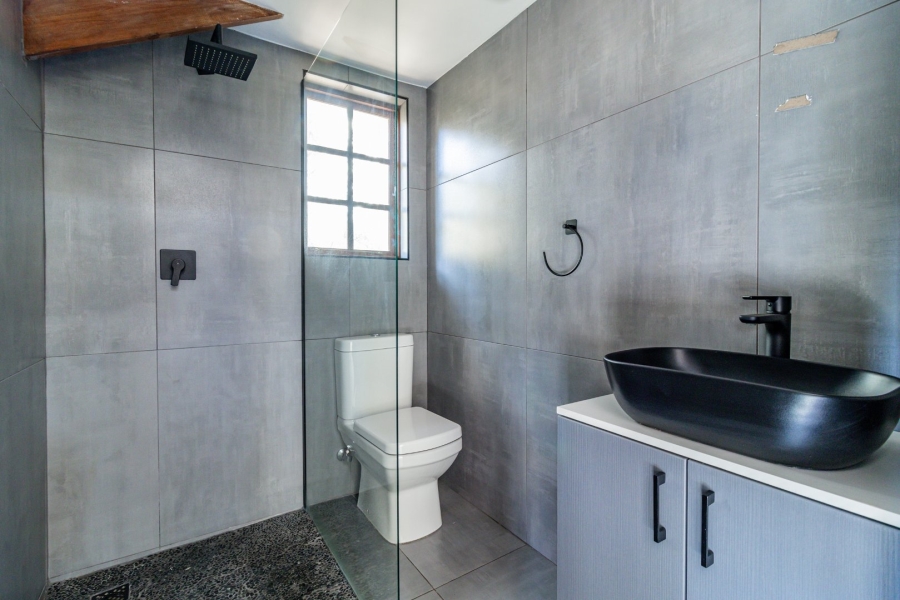 7 Bedroom Property for Sale in Oakdene Gauteng