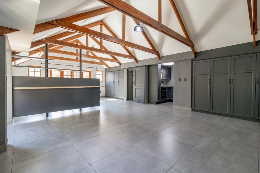 7 Bedroom Property for Sale in Oakdene Gauteng