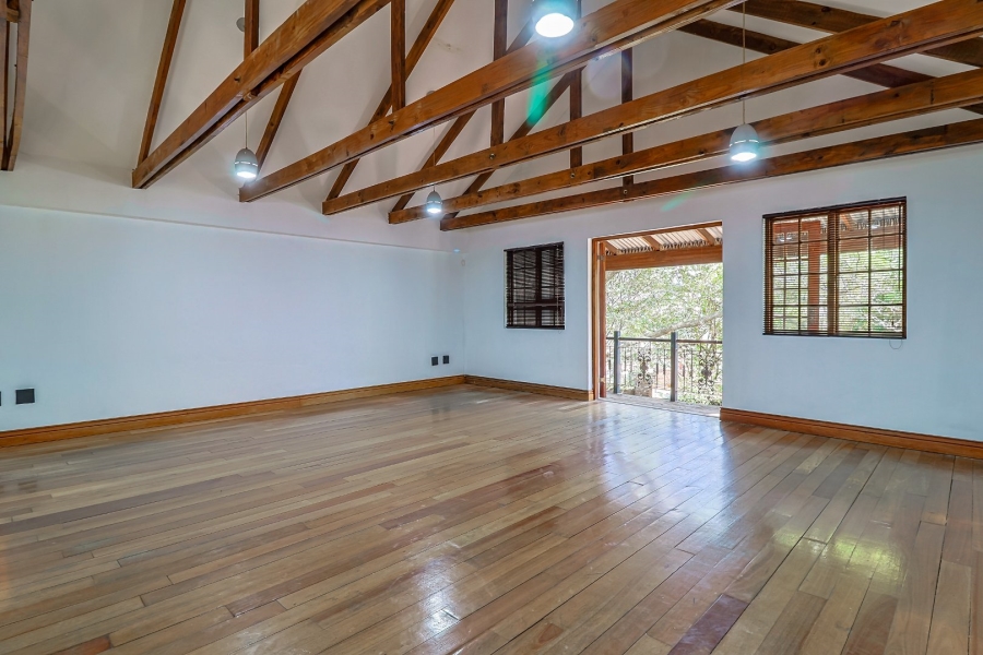 7 Bedroom Property for Sale in Oakdene Gauteng