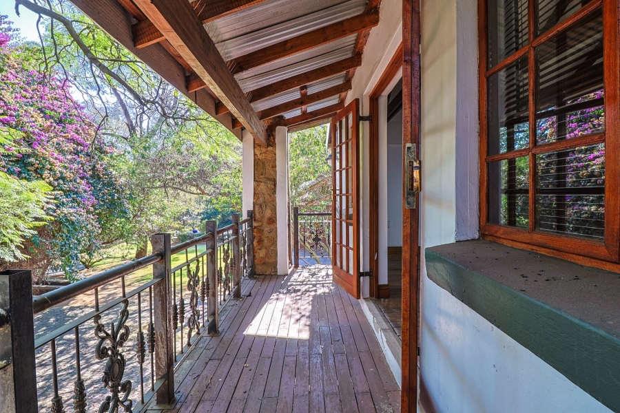 7 Bedroom Property for Sale in Oakdene Gauteng