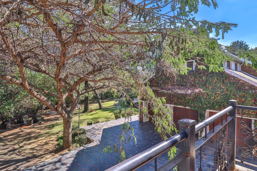 7 Bedroom Property for Sale in Oakdene Gauteng