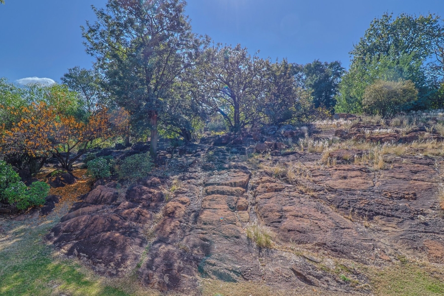 7 Bedroom Property for Sale in Oakdene Gauteng