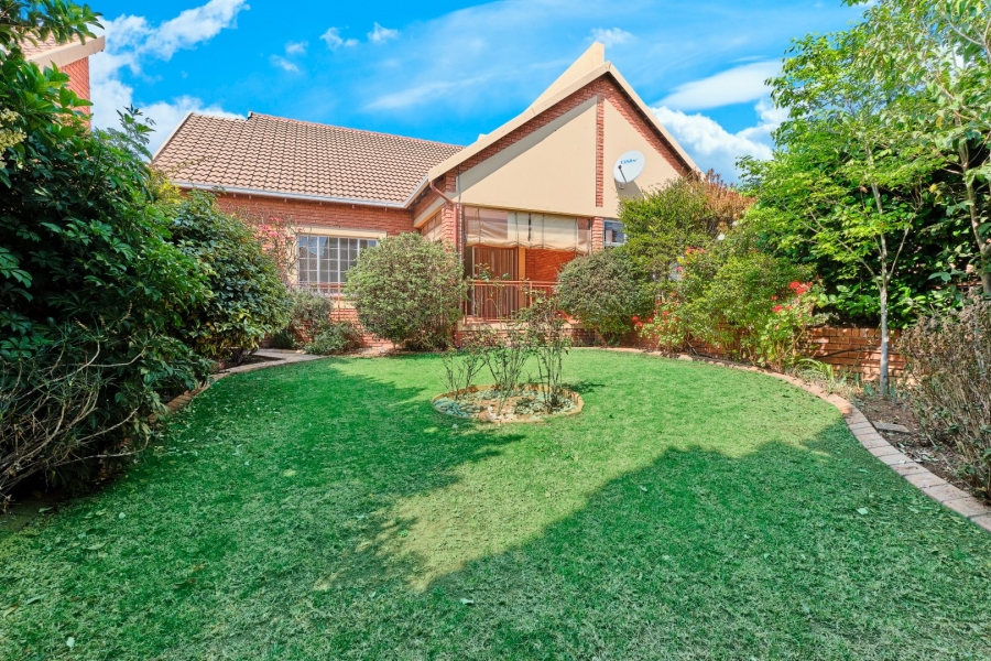2 Bedroom Property for Sale in Harveston A H Gauteng