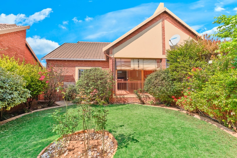 2 Bedroom Property for Sale in Harveston A H Gauteng