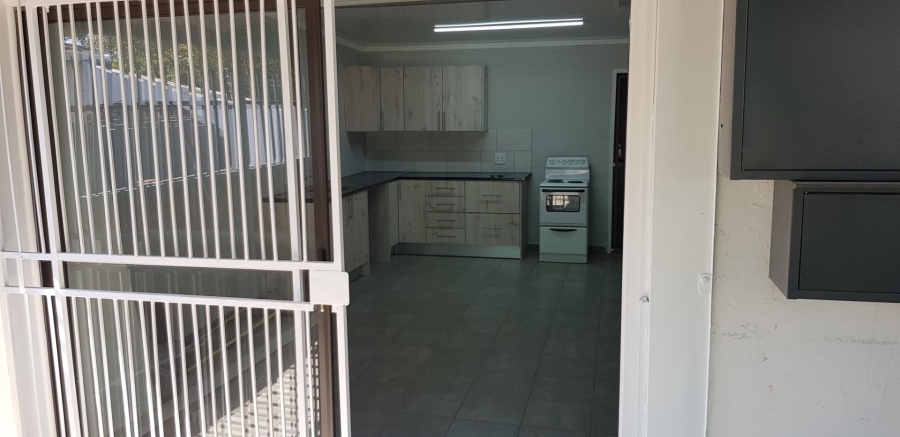 To Let 1 Bedroom Property for Rent in Les Marais Gauteng