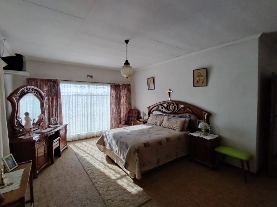 4 Bedroom Property for Sale in Nelsonia Gauteng