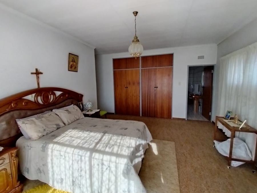 4 Bedroom Property for Sale in Nelsonia Gauteng