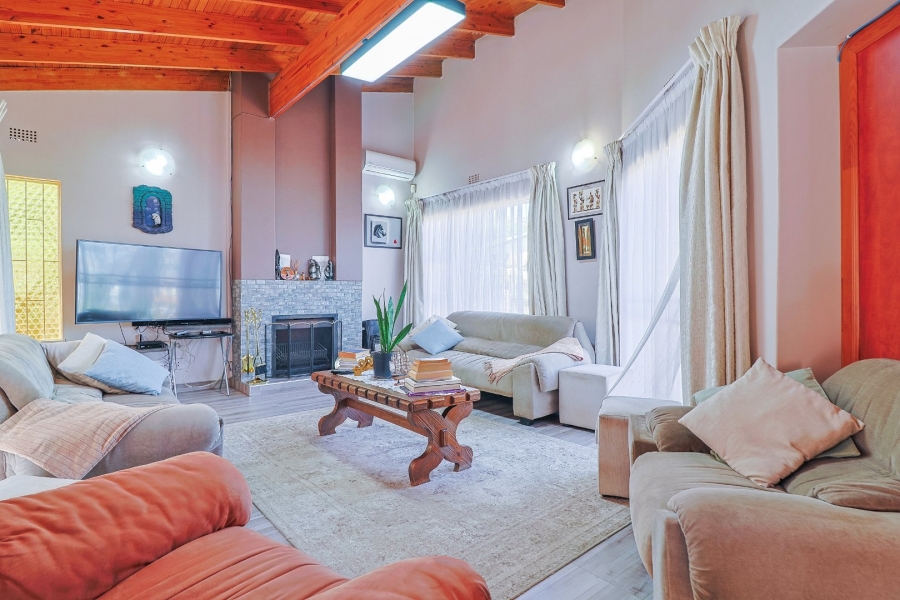 4 Bedroom Property for Sale in Bassonia Gauteng