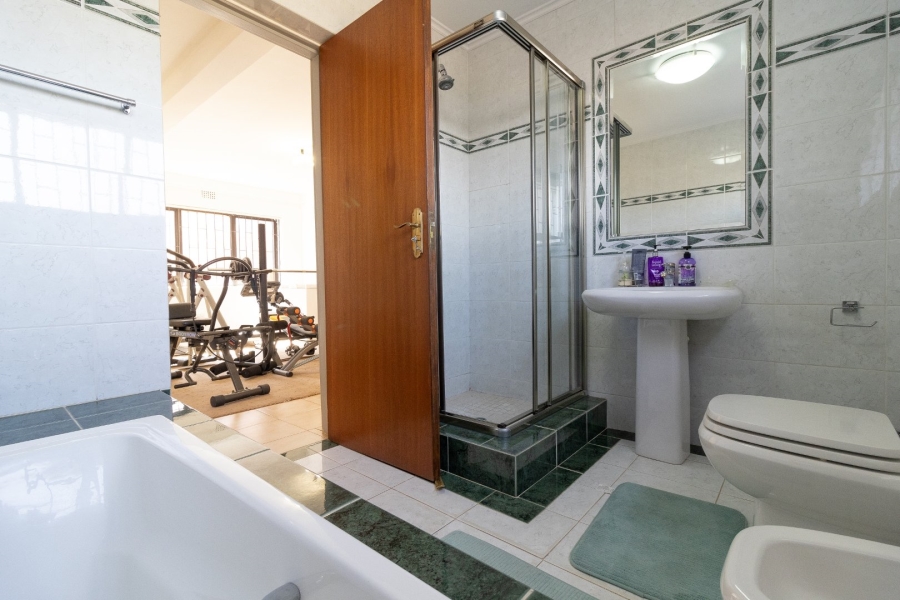 4 Bedroom Property for Sale in Bassonia Gauteng