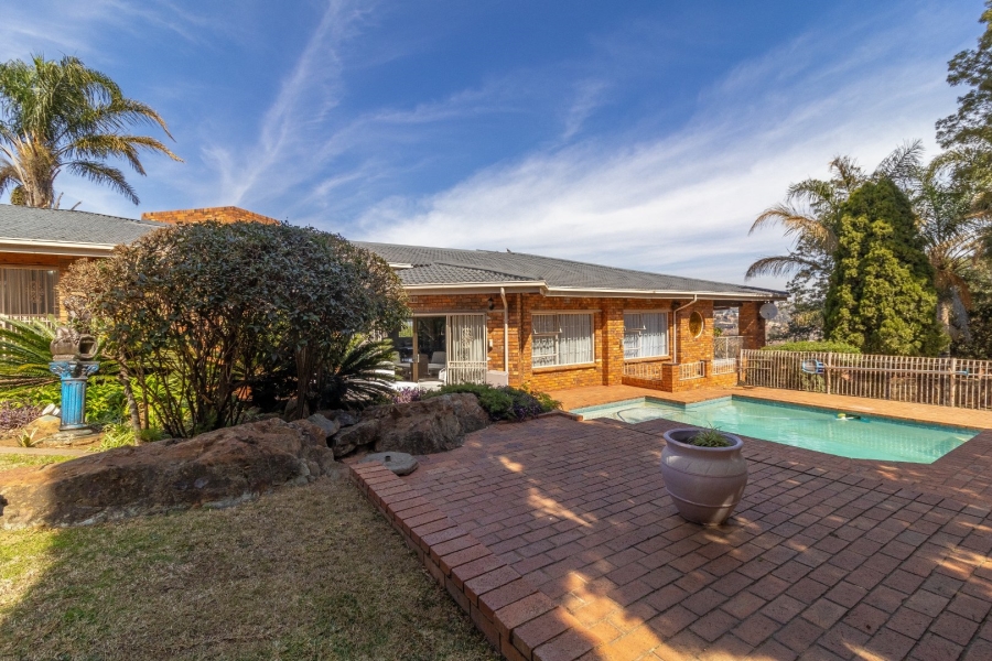 4 Bedroom Property for Sale in Bassonia Gauteng